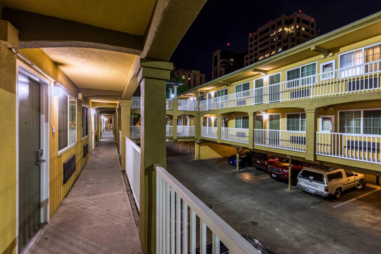 Quality Convention Center Inn