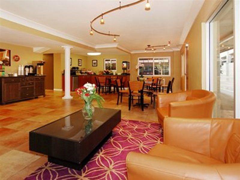 Inn Quality Convention Center Sacramento