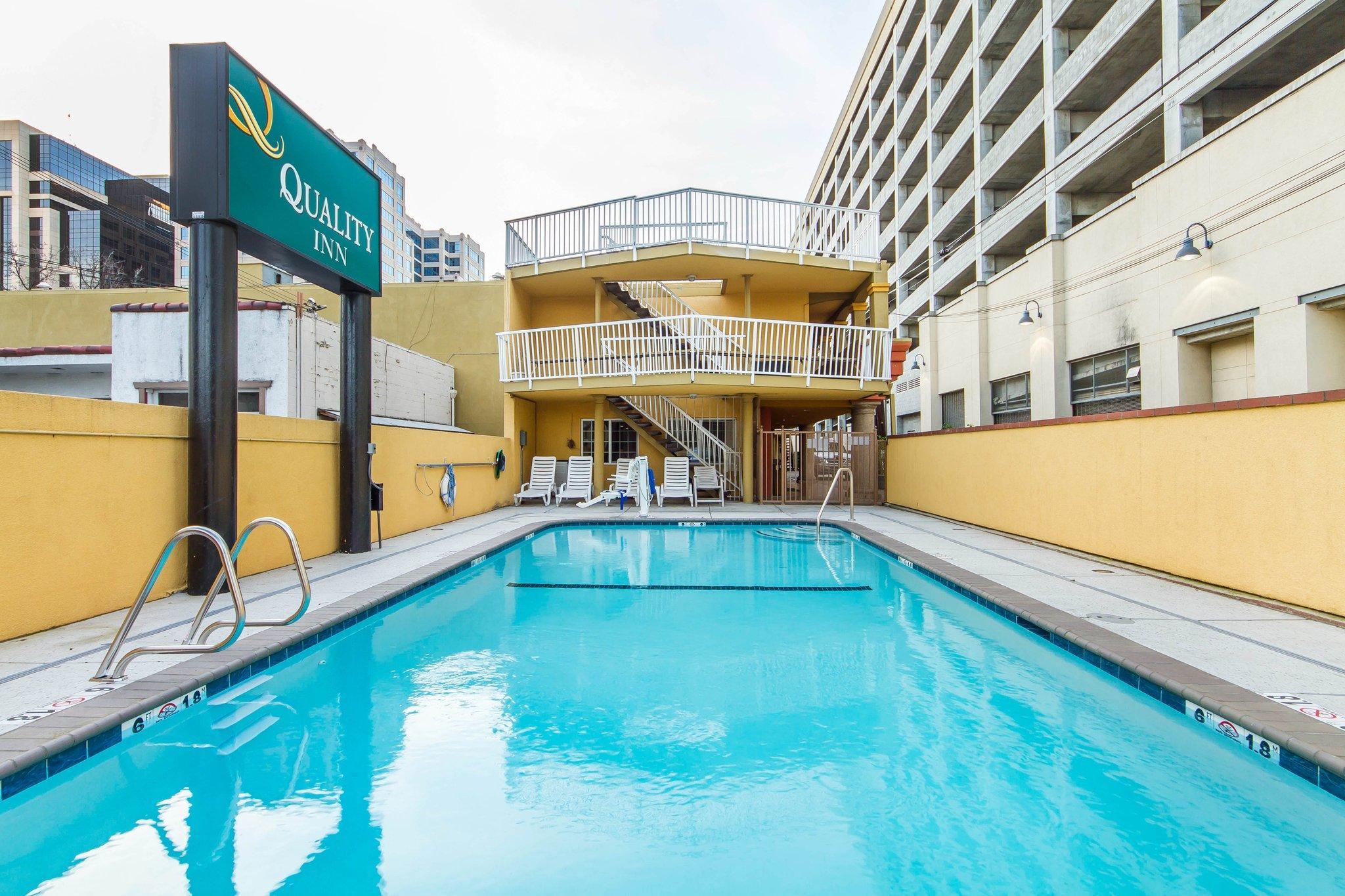 Inn Quality Convention Center