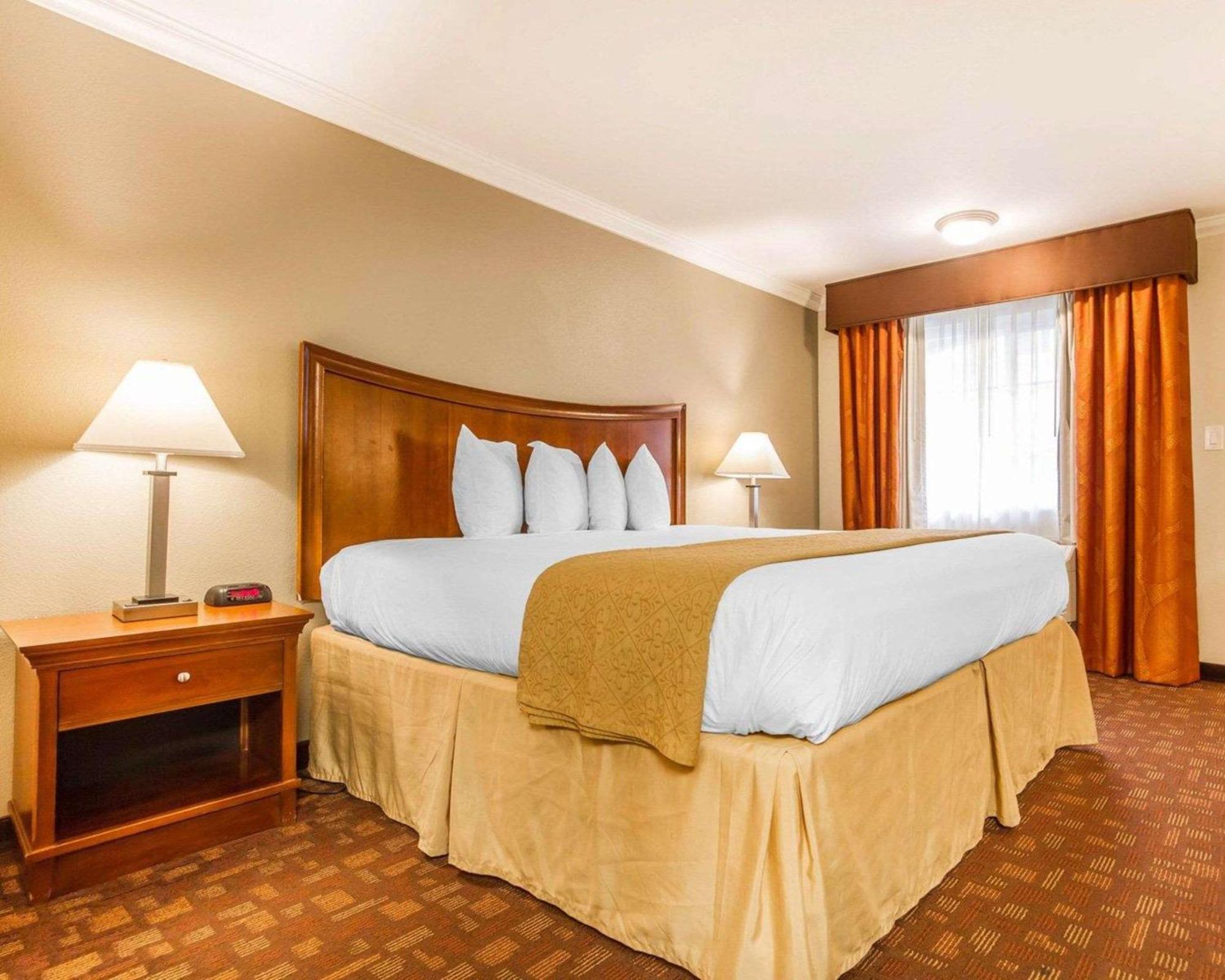 Inn Quality Convention Center 2*