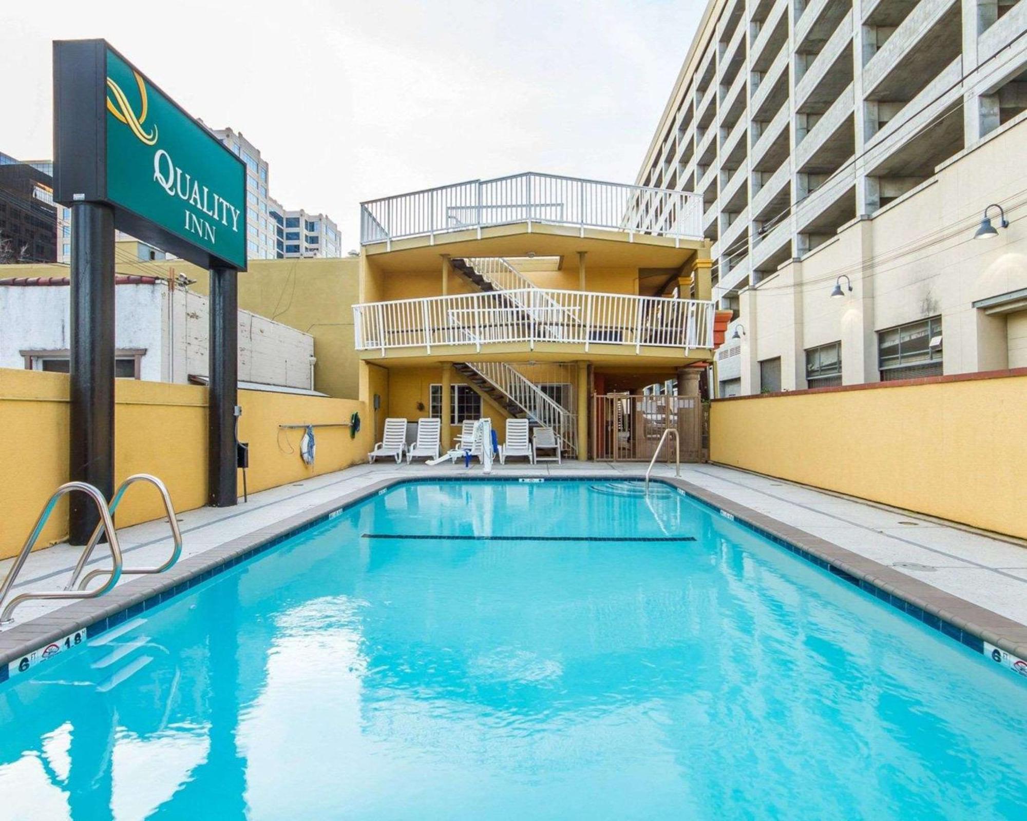 Inn Quality Convention Center