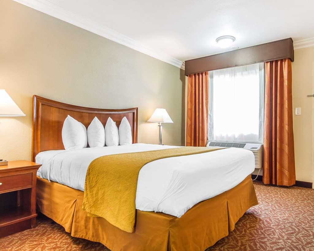 Quality Convention Center Inn